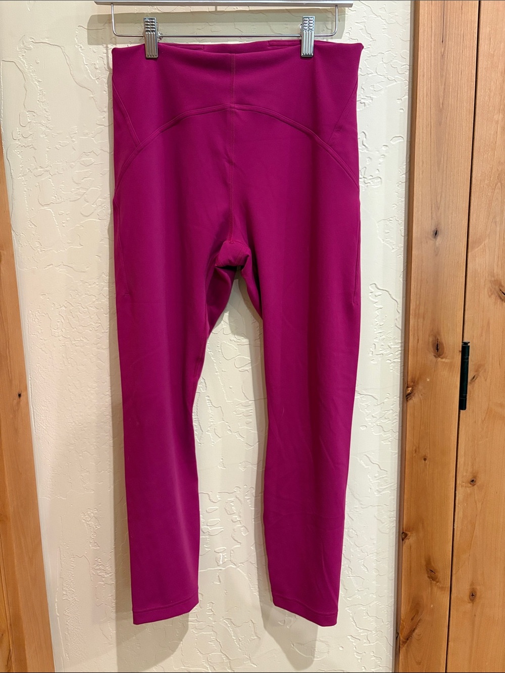 Lululemon Active Leggings in Berry Size 10